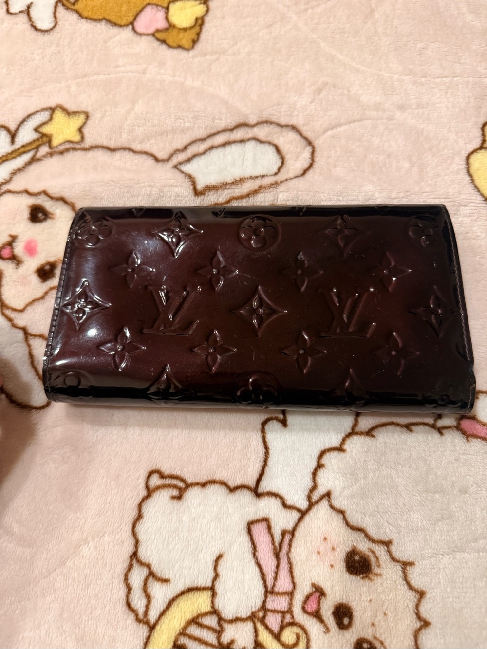 Louis Vuitton Vernis Patent Long Wallet in Deep Bordeaux - Picture 2 of 5